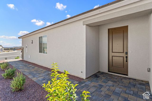 566 S CECITA WAY, St. George, UT 84770