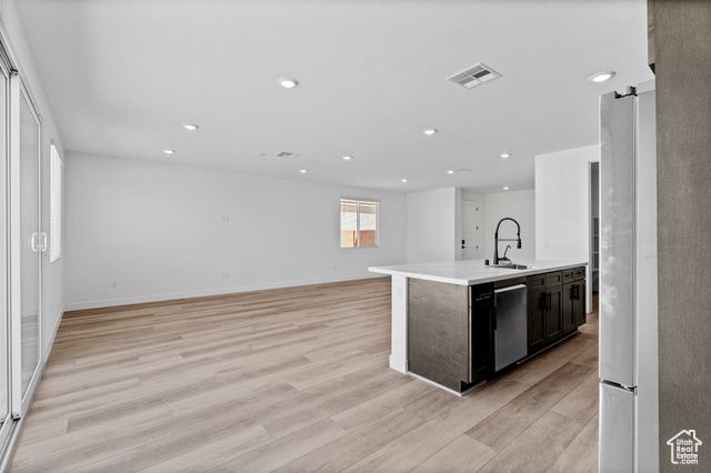 566 S CECITA WAY, St. George, UT 84770