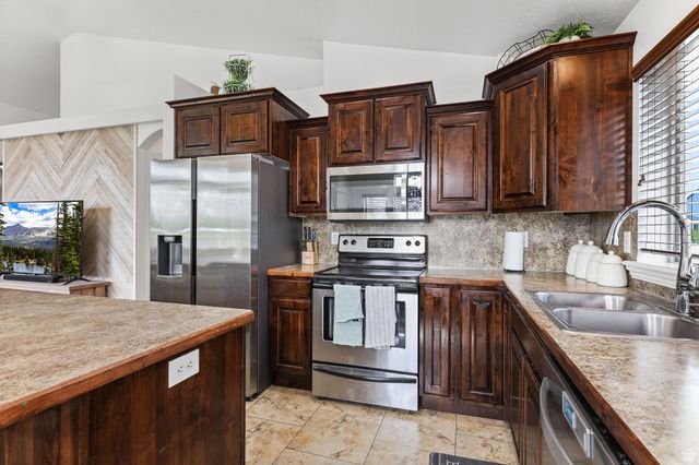 242 N 3600 W, Layton, UT 84041