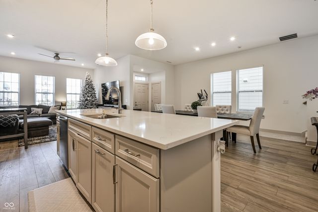 795 Templeton Drive, Carmel, IN 46032