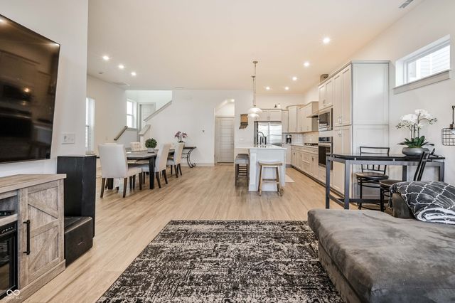 795 Templeton Drive, Carmel, IN 46032