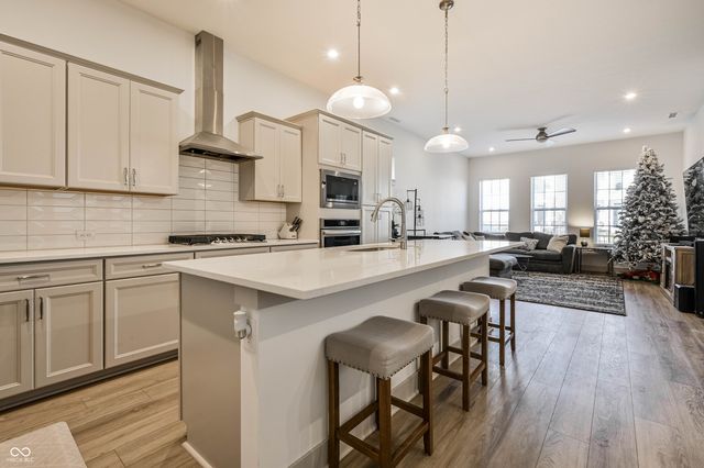 795 Templeton Drive, Carmel, IN 46032