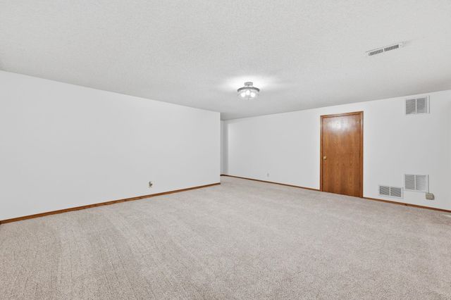 559 N Mark Allen, Wichita, KS 67212