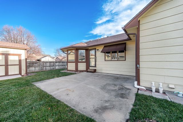 559 N Mark Allen, Wichita, KS 67212