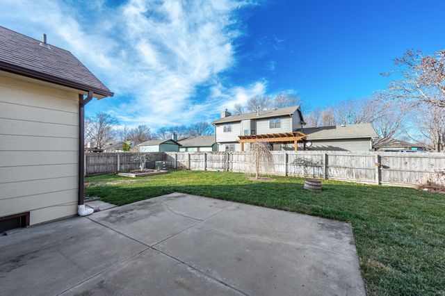 559 N Mark Allen, Wichita, KS 67212