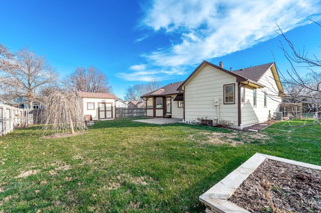 559 N Mark Allen, Wichita, KS 67212