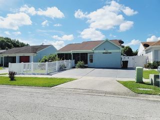 1918 CROWN PARK DR, Valrico, FL 33594