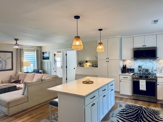 814 Armsway Street, Mount Pleasant, SC 29464