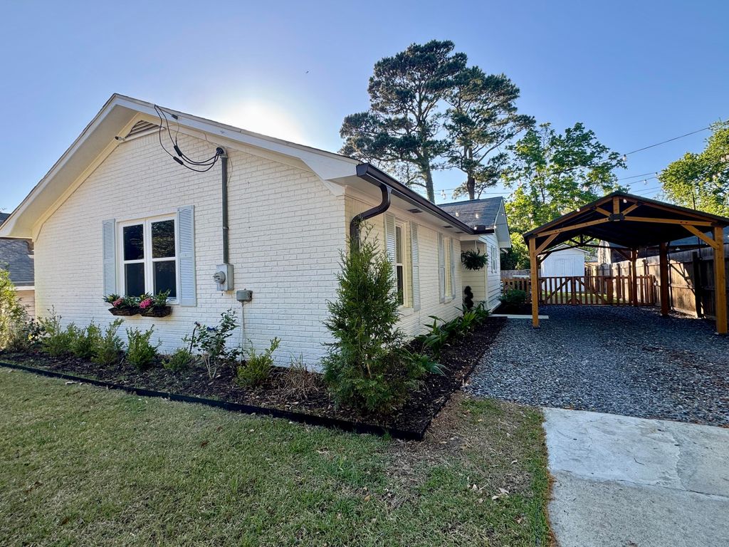 814 Armsway Street, Mount Pleasant, SC 29464