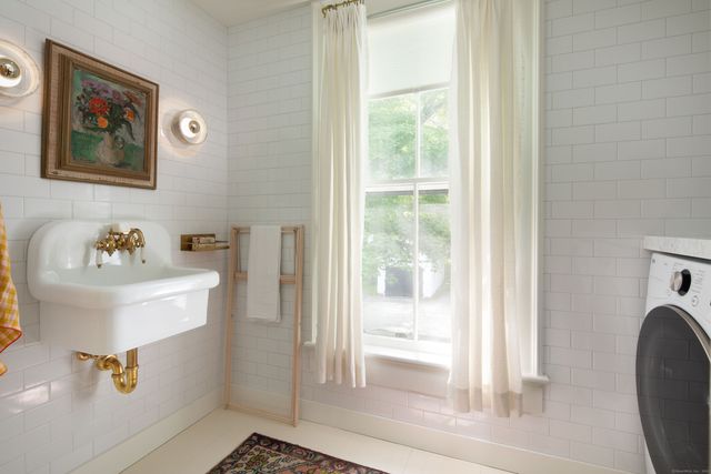 56 Sharon Road, Salisbury, CT 06039