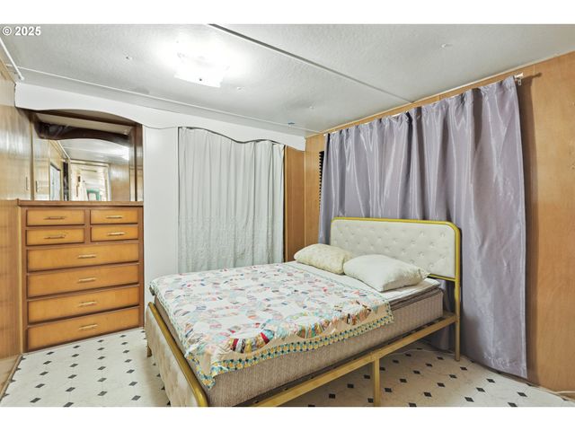 11 EDGEWATER Dr, Carson, WA 98610