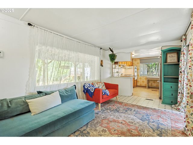 11 EDGEWATER Dr, Carson, WA 98610