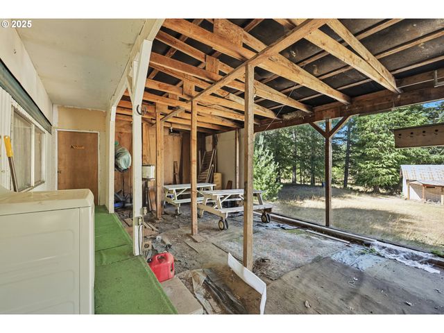 11 EDGEWATER Dr, Carson, WA 98610