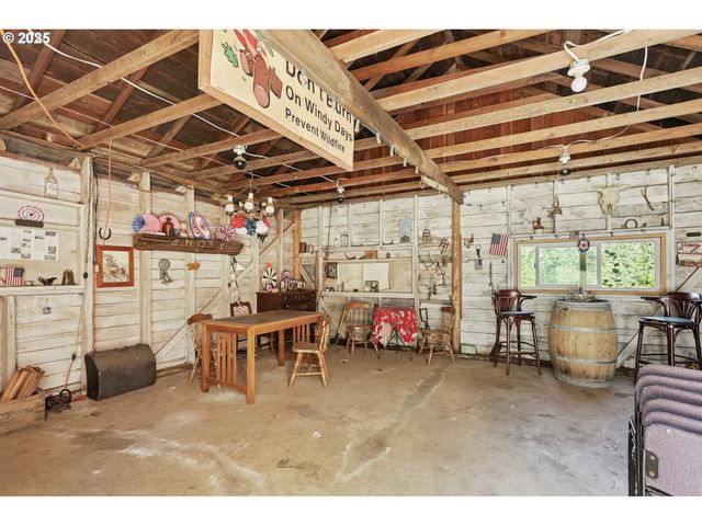 11 EDGEWATER Dr, Carson, WA 98610