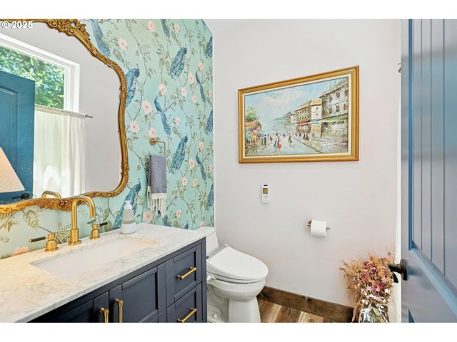 11 EDGEWATER Dr, Carson, WA 98610