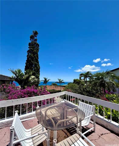 1776 Kumakani Loop, Honolulu, HI 96821