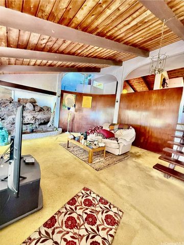 1776 Kumakani Loop, Honolulu, HI 96821