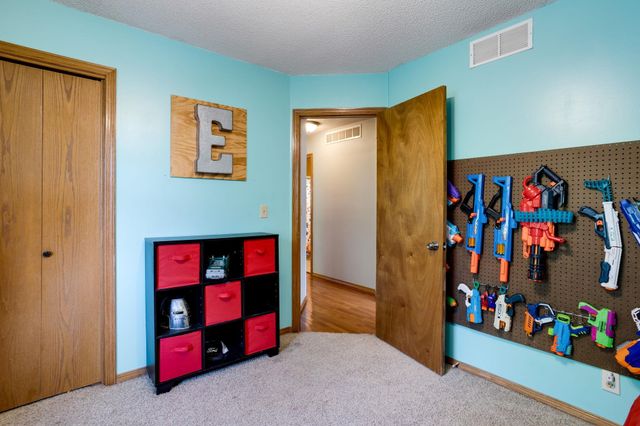 10850 W Dora Ct, Wichita, KS 67209