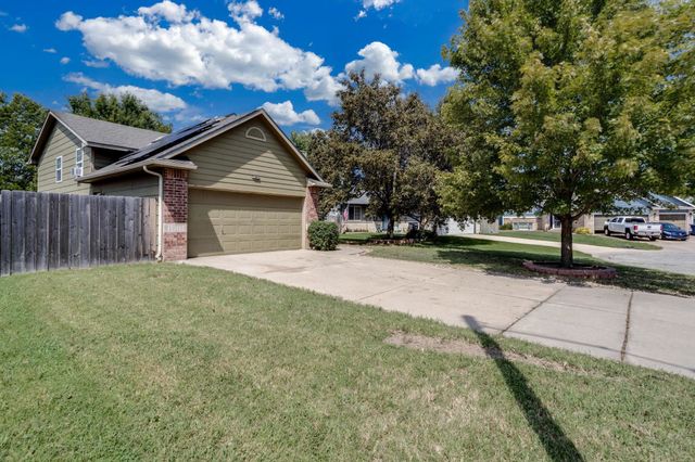 10850 W Dora Ct, Wichita, KS 67209