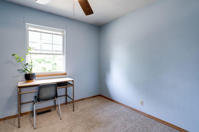 10850 W Dora Ct, Wichita, KS 67209