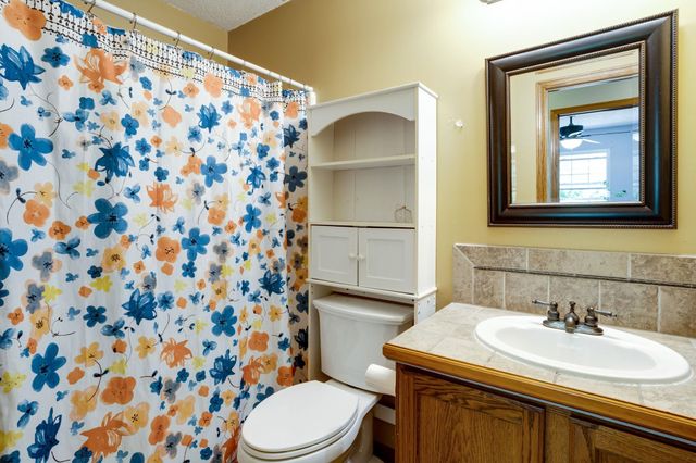 10850 W Dora Ct, Wichita, KS 67209