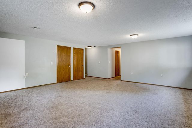 10850 W Dora Ct, Wichita, KS 67209