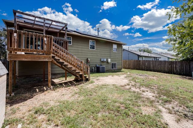 10850 W Dora Ct, Wichita, KS 67209