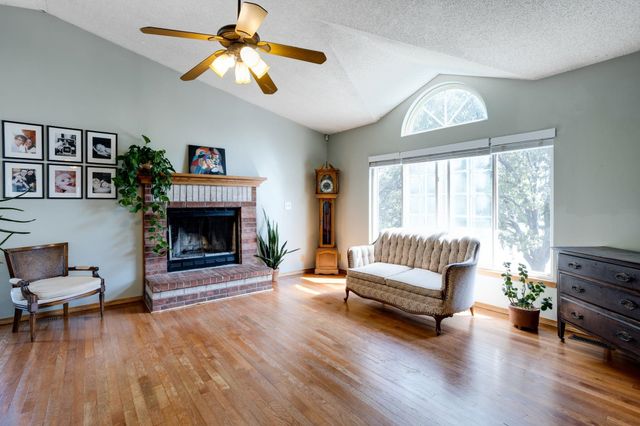 10850 W Dora Ct, Wichita, KS 67209