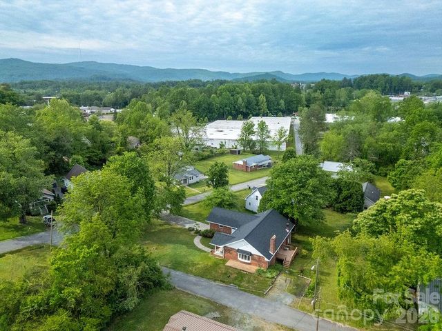 100 Kilpatrick Street, Brevard, NC 28712