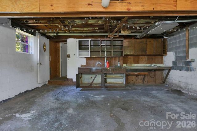 100 Kilpatrick Street, Brevard, NC 28712