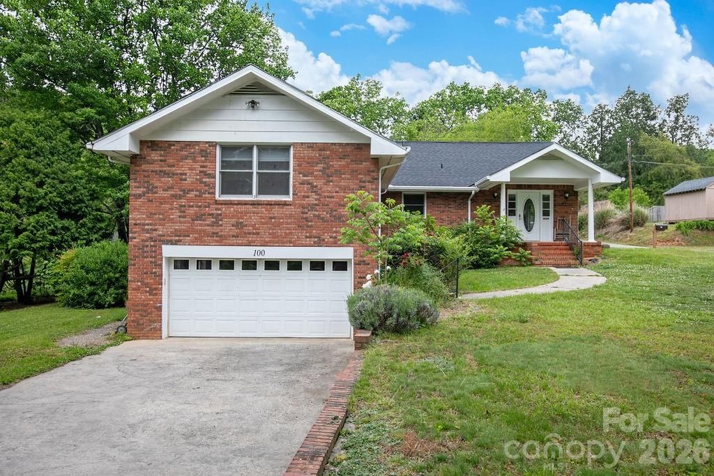 100 Kilpatrick Street, Brevard, NC 28712
