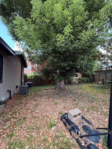 1523 Nevada Street, Houston, TX 77006