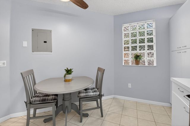 5155 Europa Drive M, Boynton Beach, FL 33437