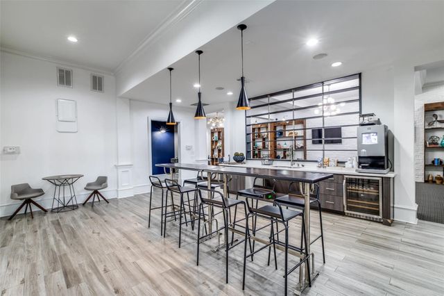 3003 Memorial Court 1423, Houston, TX 77007