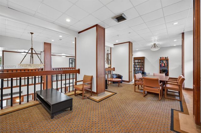 2851 NE 183rd St 216E, Aventura, FL 33160