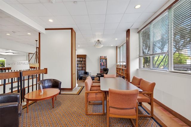 2851 NE 183rd St 216E, Aventura, FL 33160