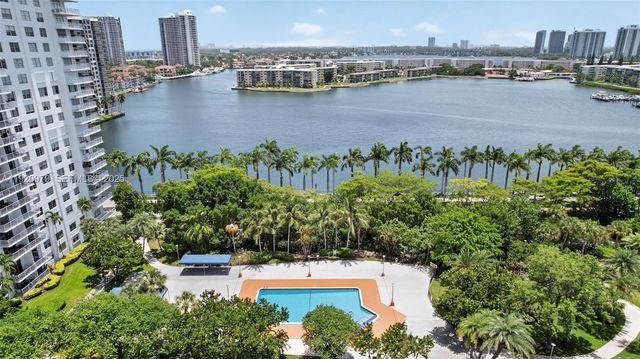 2851 NE 183rd St 216E, Aventura, FL 33160