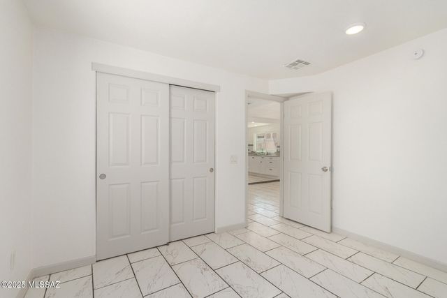 2429 E Cameron Vista, Tucson, AZ 85713