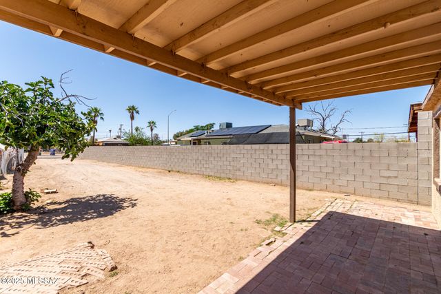 2429 E Cameron Vista, Tucson, AZ 85713