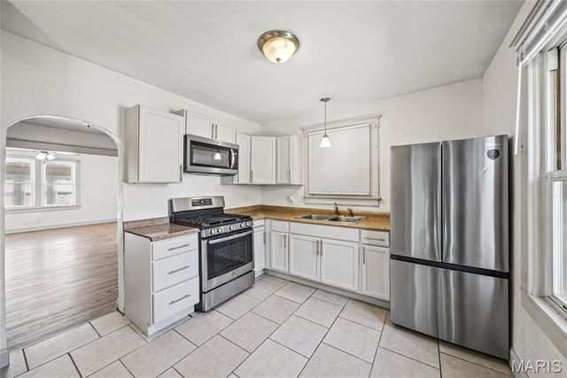 2833 Palmer Avenue, Granite City, IL 62040