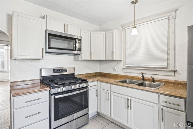 2833 Palmer Avenue, Granite City, IL 62040