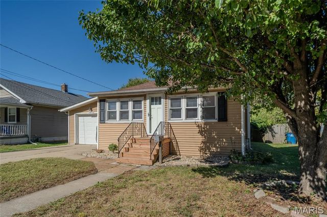 2833 Palmer Avenue, Granite City, IL 62040