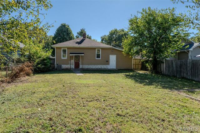 2833 Palmer Avenue, Granite City, IL 62040