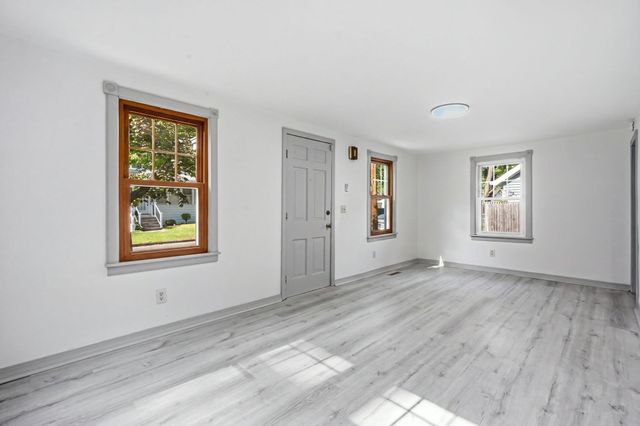 85 Silas St, Springfield, MA 01109