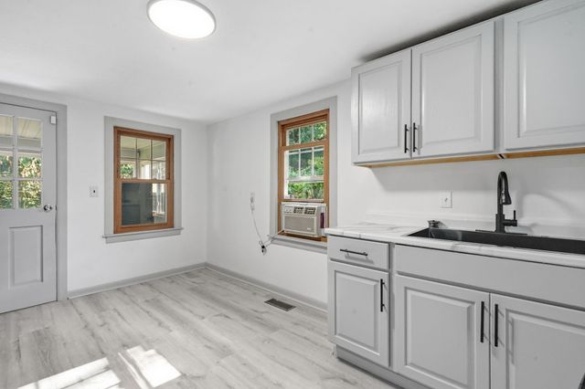 85 Silas St, Springfield, MA 01109