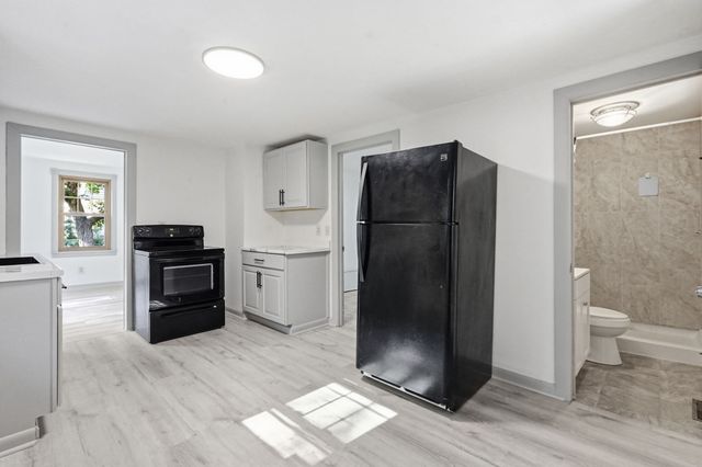85 Silas St, Springfield, MA 01109