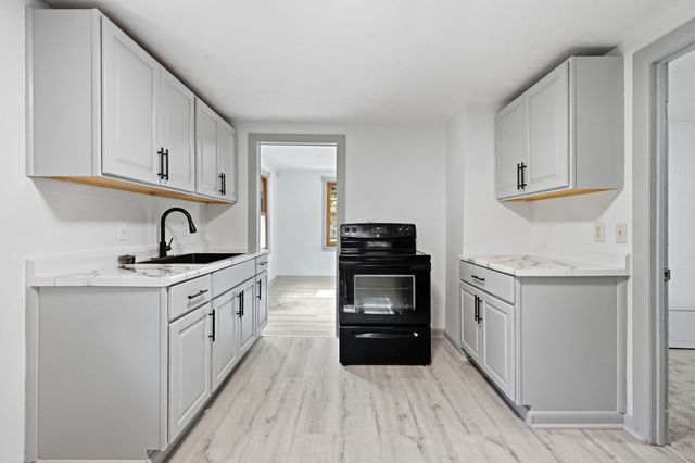85 Silas St, Springfield, MA 01109
