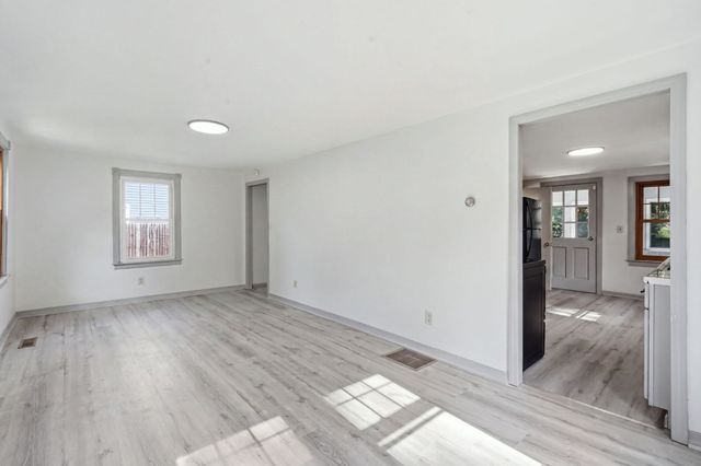 85 Silas St, Springfield, MA 01109