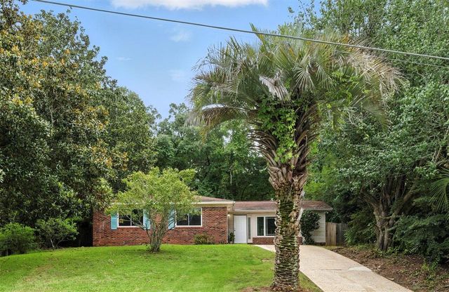 2780 Raintree Circle, Tallahassee, FL 32308