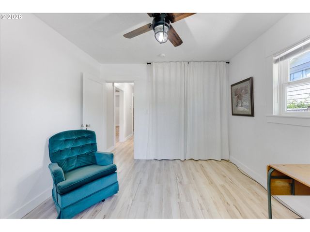 807 S PEARL St, Centralia, WA 98531